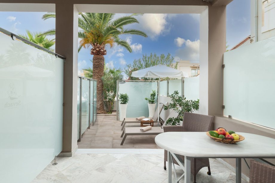 Luxury Studio with garden view - Balcony