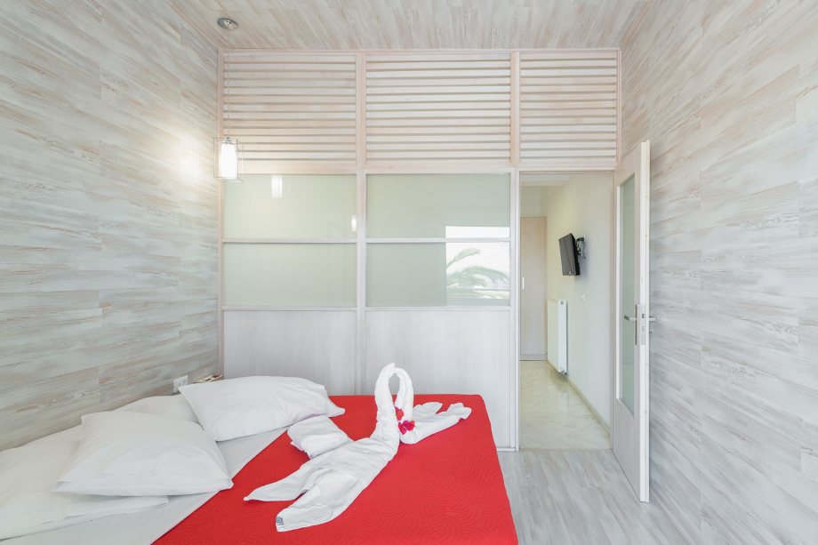 Apartment with Sea View - bedroom