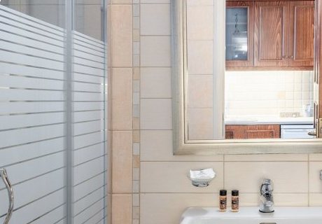 Studio with Sea View - bathroom